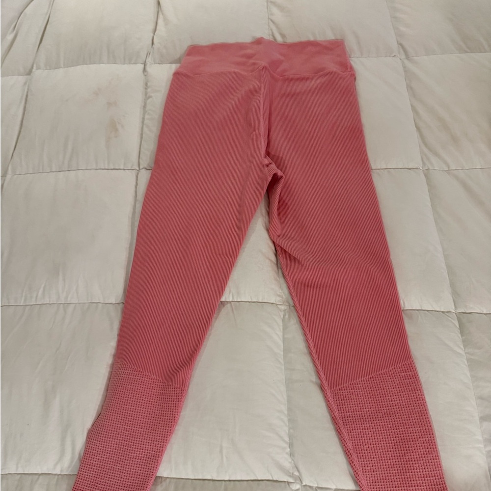 Offline by Aerie Woman’s Coral Leggings
